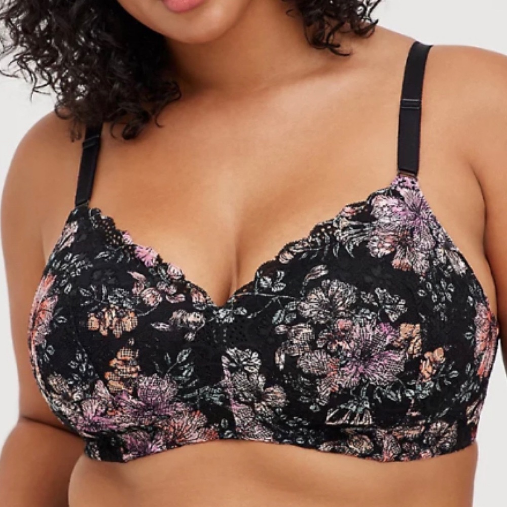 🆕 Black Floral Lace Back Smoothing Lightly Lined Wire Free Bra 42DD NWT Torrid